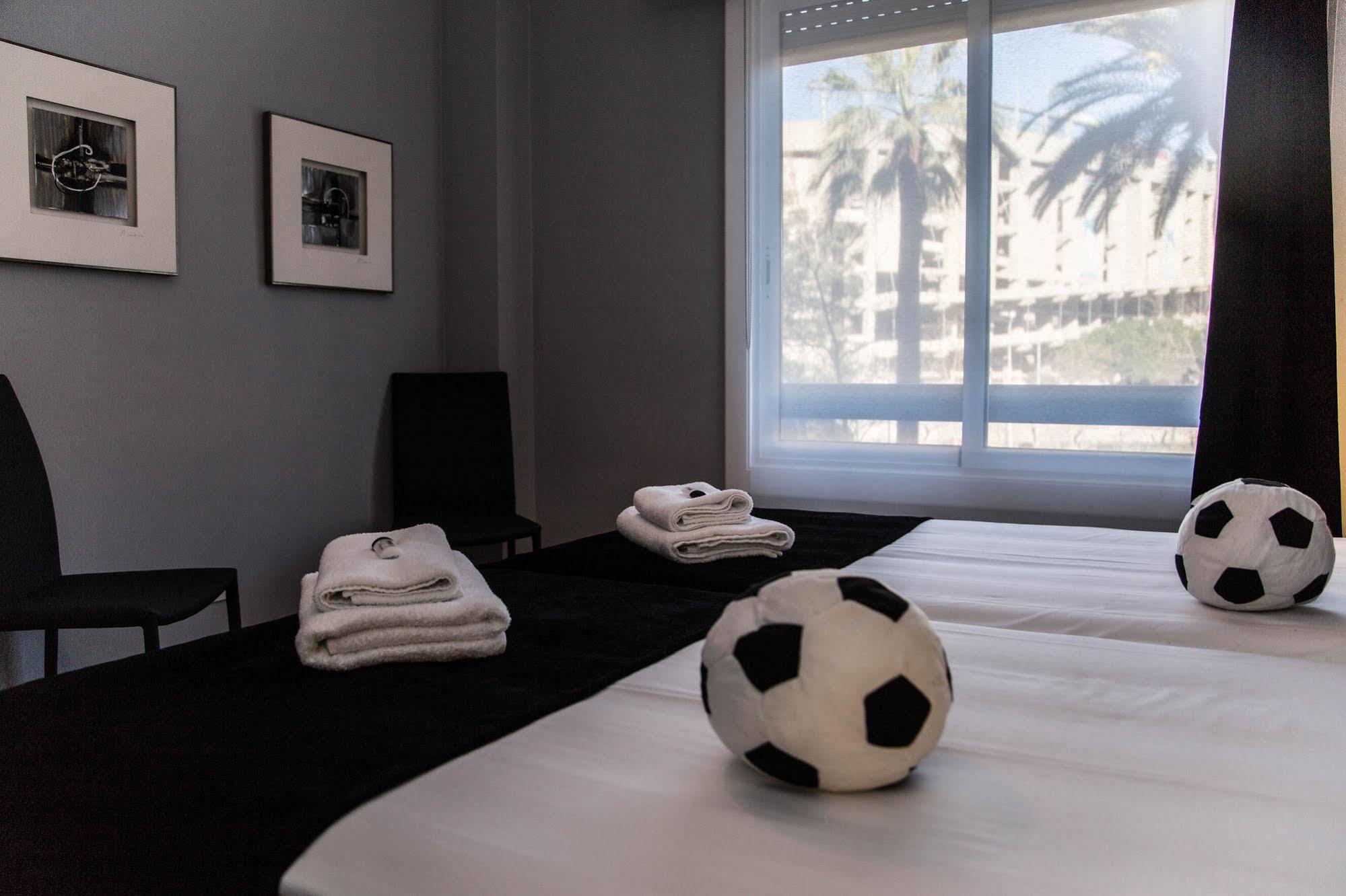 Alcam Futbol Apartment Barcelona Exterior photo